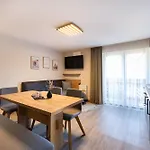 Haus Meneweger Apartmán *