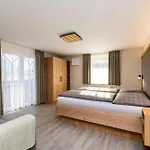 Haus Meneweger Apartmán Flachau