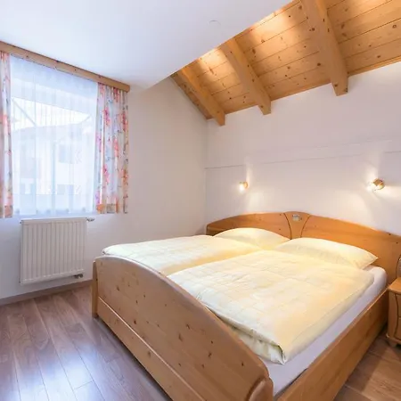 Haus Meneweger Apartamento